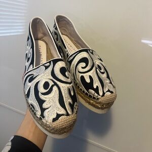 Palomitas Black and White Embroidered Espadrille Flats